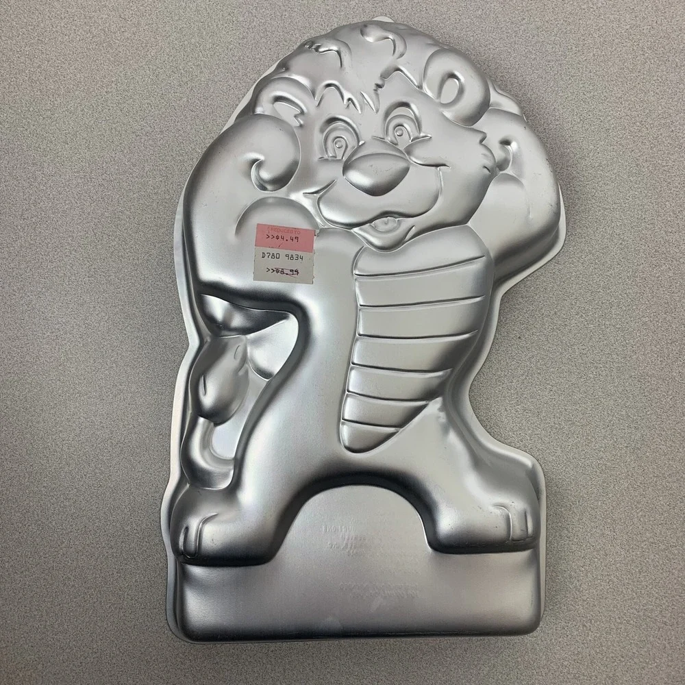 VINTAGE 1985 WILTON METAL CAKE PAN WUZZLES BUMBLELION BY HASBRO RARE DISNEY~6360